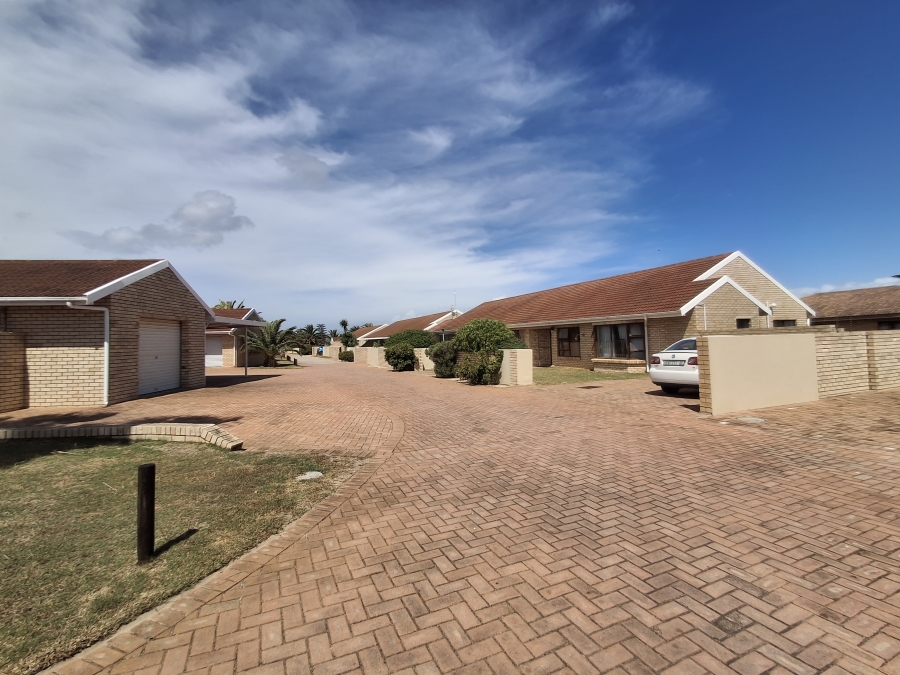 2 Bedroom Property for Sale in Summerstrand Eastern Cape